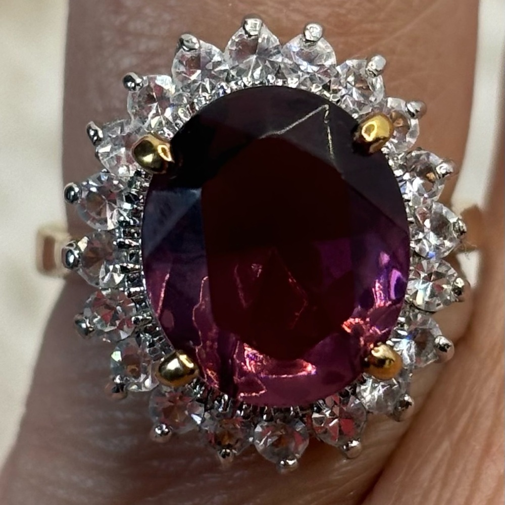 Elegant Purple and Gold Women's Ring